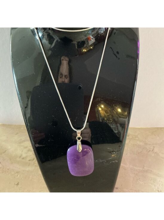 Vintage Jewelry - Vintage Sterling Silver Rectangular Pendant Chain Purple